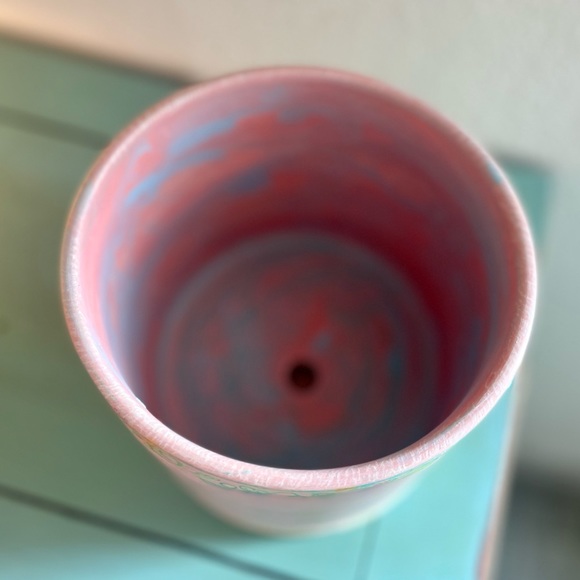 ORIGINAL POTTERY ART Hand painted pastel pattern pot with matching saucer - Picture 4 of 5